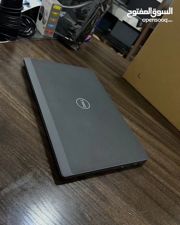 Dell core i7- جيل 11 افخم وارقى موديلات اللاتيتود معدني المنيوم بالكامل شاشة فريملس RAM 16 - SSD 512