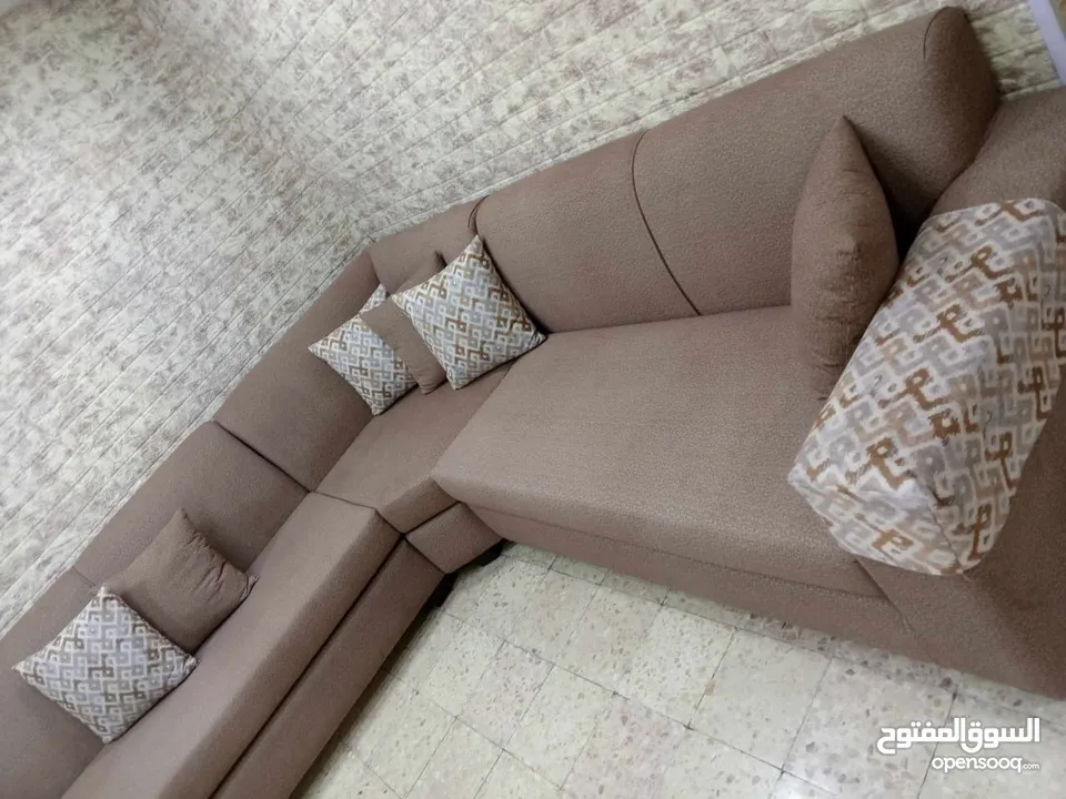 طقم كنب تنجيد بحالة ممتازة