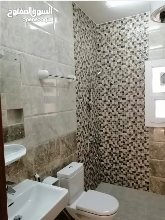 فيلا راقيه للايجار في الحيل الجنوبيه 5 غرف نومfor  rent in Alhail