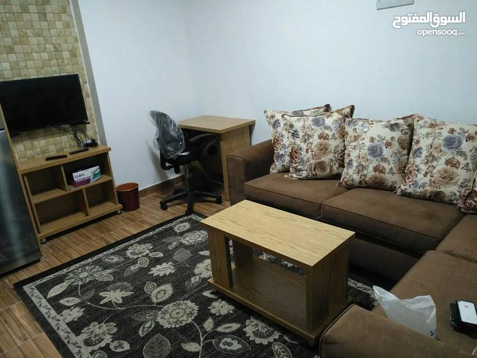 ستوديو للإيجار شارع الجامعه من المالك مباشرة