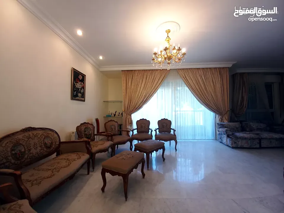 شقة شبه مفروشة للإيجار في الدوار الرابع  ( Property 35910 ) سنوي فقط