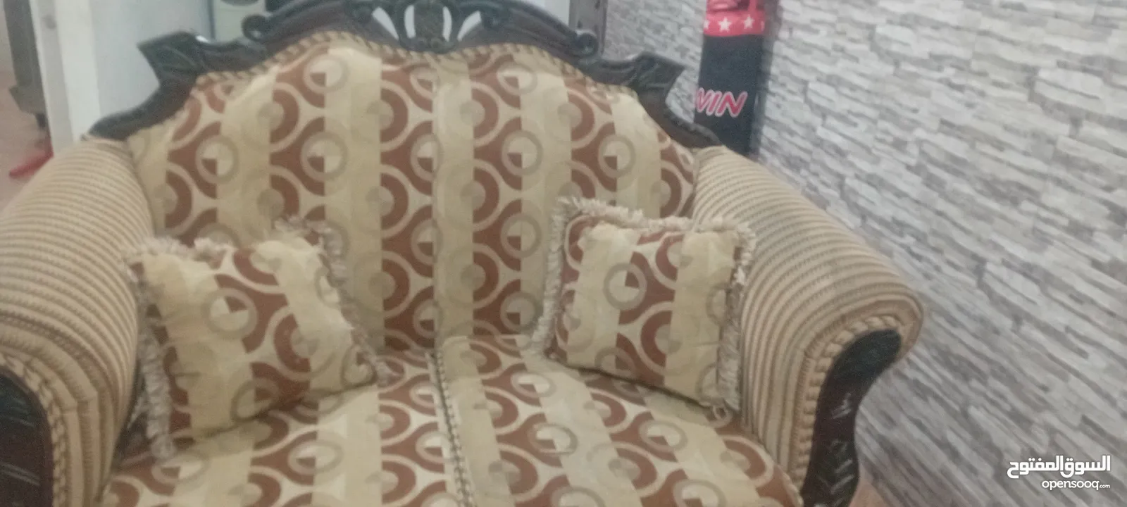 طقم كنب خشبهم زان من مصر 7 مقاعد ثلاثيه والثنائية و2 مفرد