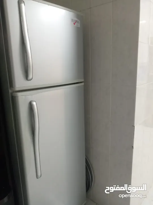 عفش بيت للبيع مستعمل نظيف جدا البيع  فقط بسبب السفر