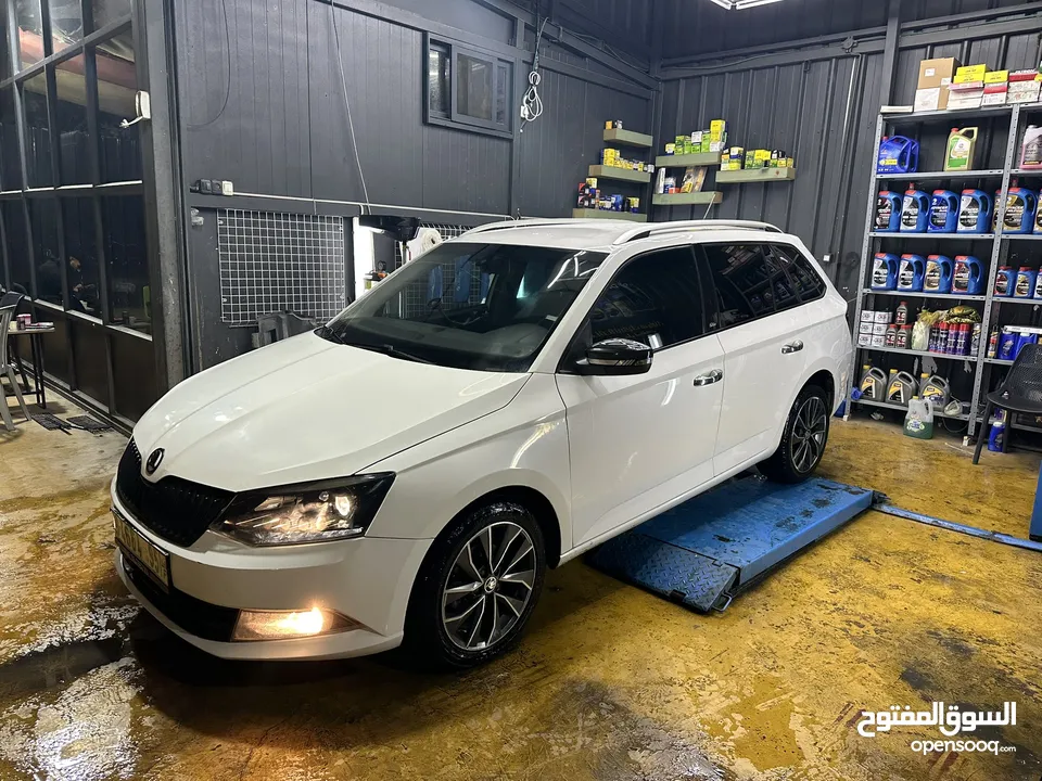 سكودا فابيا special edition شصي طويل بالكرتونة مش داخلة كراج بالصلاة على النبي