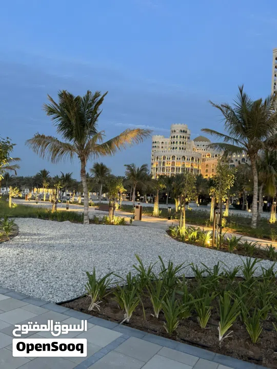 فرصة عقارية للبيع شقة مميزة في فندق 5 نجوم في الحمرا مقابل لمبنى الكازينوا الجديد