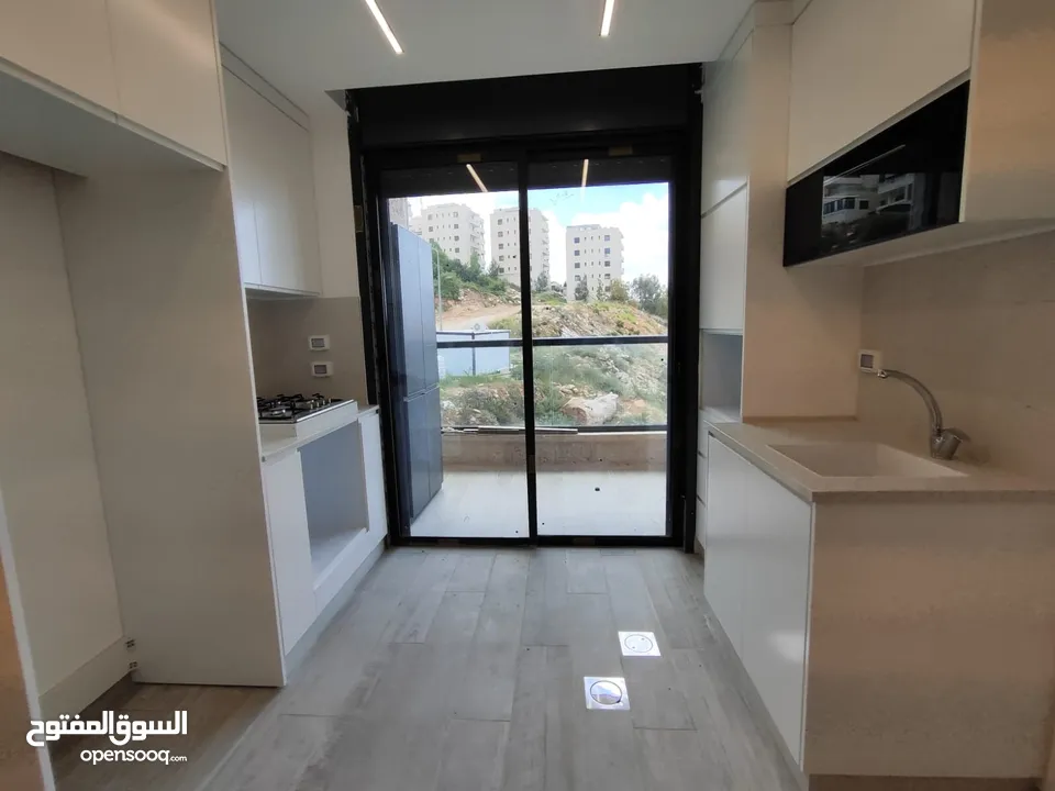 شقه غير مفروشه للايجار