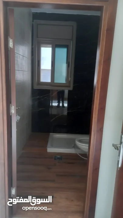 شقة للايجار عمارة بيسان (شارع الارسال - منطقة المصايف - بالقرب من مستشفى Hclinic)