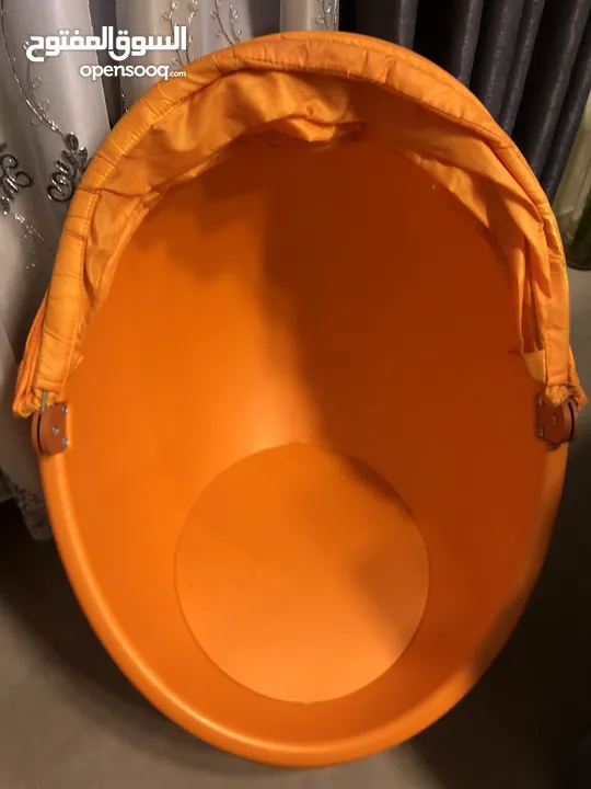 كرسي أيكيا شكل بيضة مع مظلة (Egg Chair) دوّار عدد 2 (لون أحمر وبرتقالي) شراء من بريطانيا للبيع