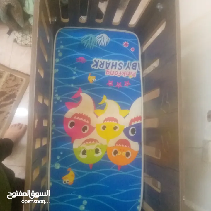 تخت مستعمل بس جديد