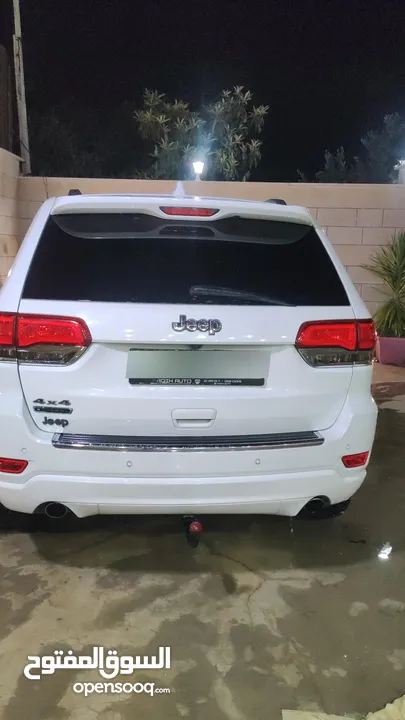 جيب قراند شيروكي2014 بحاله ممتازه وسعر حرق الجب بصلاه ع نبي نظيف دون اي حادث دون اي اعطال ميكانيكيه