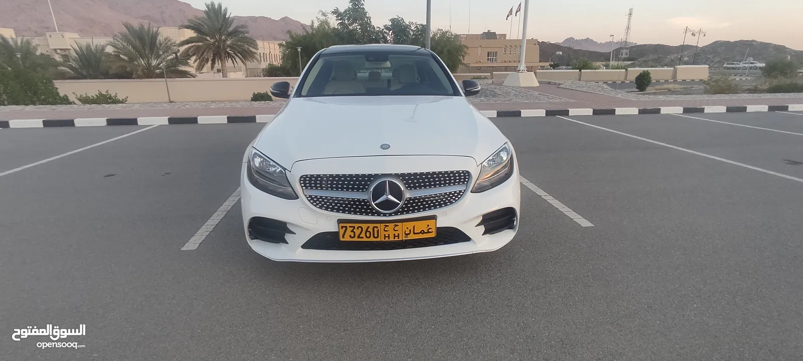 مرسيدس بنز C300 ///AMG 2017[تصدير وتسجيل جديد] ممشى بسيط جدا دفريشن اصل جميع ايرباجات السياره سليمه.