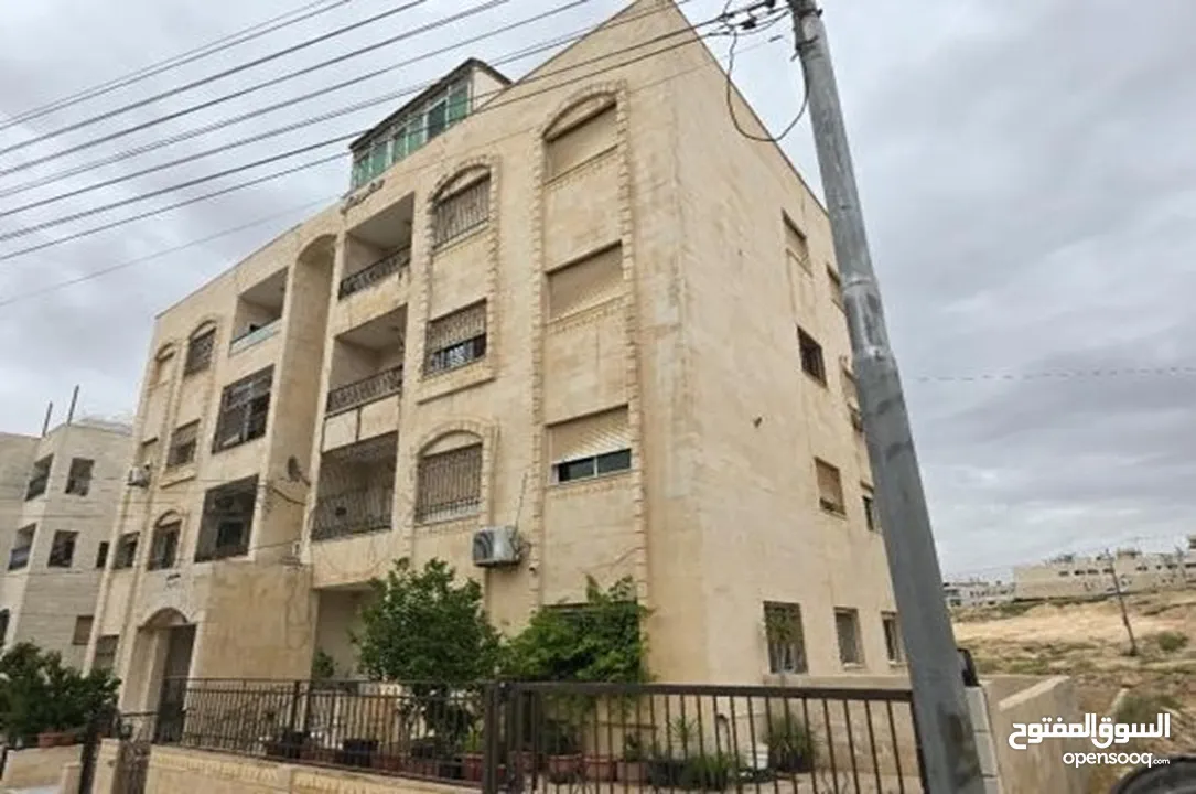 شقة 117 متر للبيع في منطقة حيوية - نهاية طلوع نيفين - ط3 مع مصعد-التواصل للجادين و عبر الواتس أب فقط