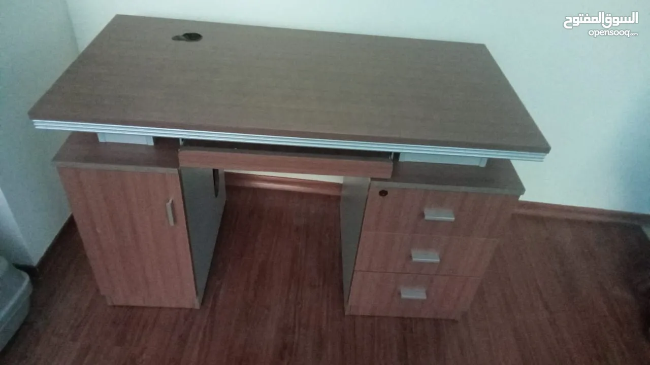 Beautiful office table for sale
