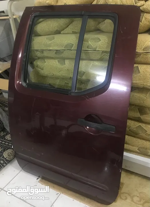 4 أبواب نيسان نيفارا أوروبي مستعمل بحال الوكالة