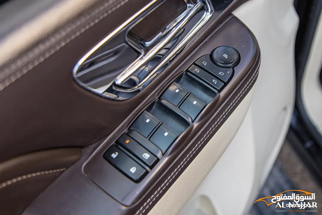 Cadillac Escalade Xl 2012 Platinum   السيارة مميزة جدا و قطعت مسافة 144,000 كيلو متر
