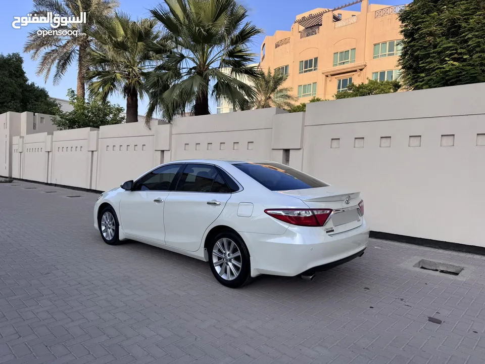 Toyota Camry GLX 2017