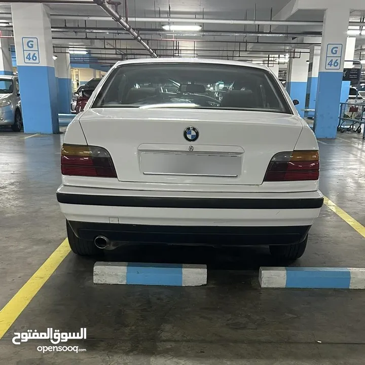 BMW E36 coupe white 1994