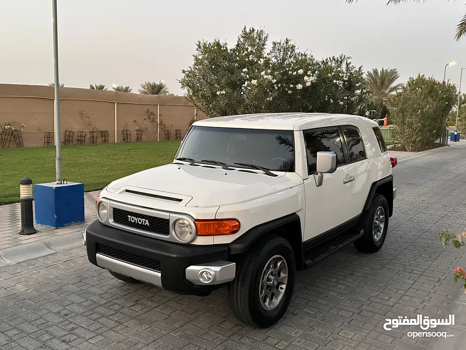 FJ GXR V6 GCC 2013 price 53,000 AED