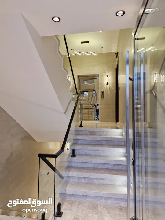 شقة طابق ثاني جديدة ،  مميزة ومطلة للبيع / مساحة (210 - 205 )m2 بأجمل مناطق ضاحية الامير راشد