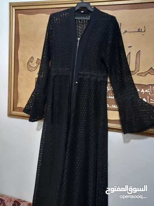 عبايه قطعتين جلبابين وعبايه تطريز للبيع مع ثوب وطاقيه تخريج جديد