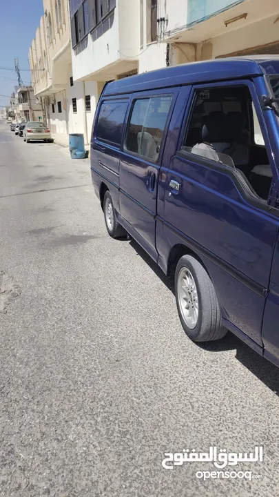 باص هونداي موديل 2001