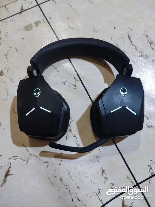 Alienware Wireless Gaming Headset: AW988 سماعة