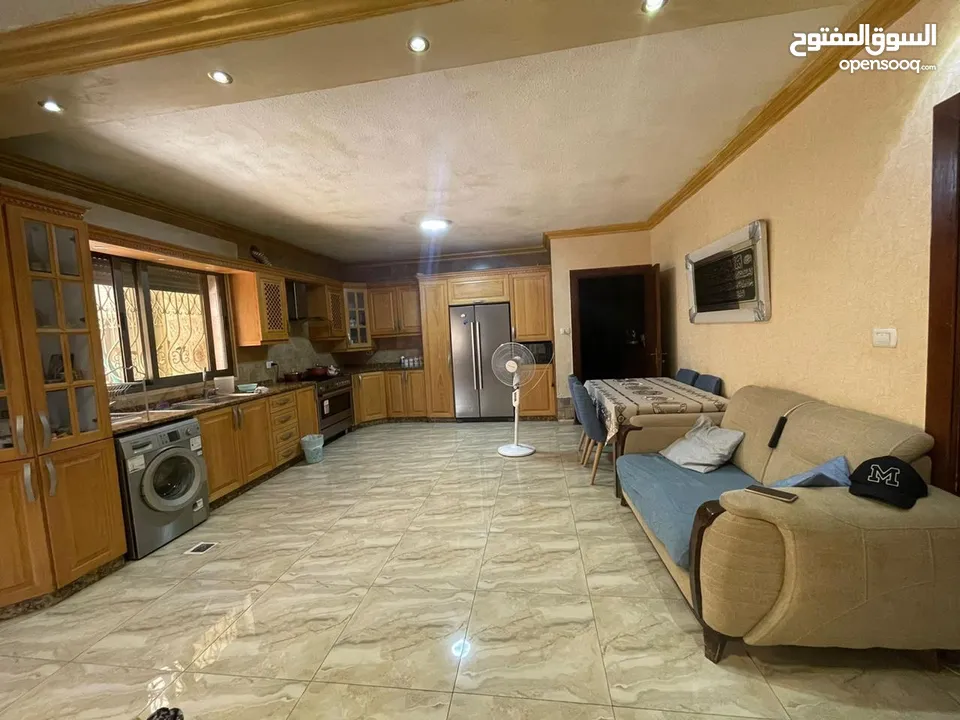 شقة مميزة للبيع في تلاع العلي 240 متر داخلي 160 متر خارجي