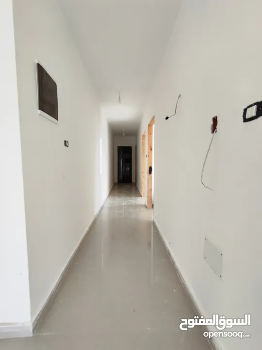 روف سوبر ديلوكس للبيع في الريحان مع إطلالة خيالية