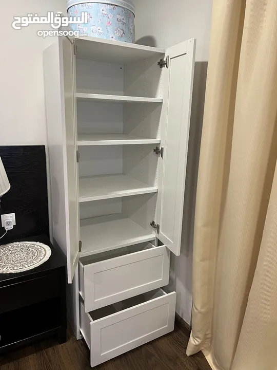 white cabinet (like new)