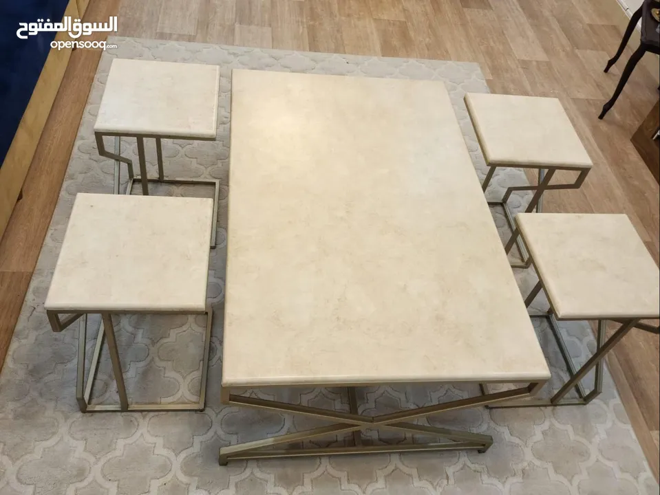 طاولة كبيرة مع مرفقاتها (4 طاولات صغار) - Opensooq