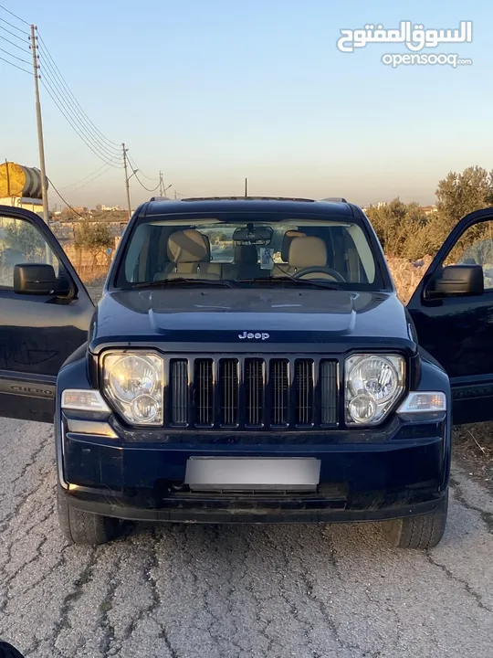 Jeep liberty 2012 v6 3700cc وكاله