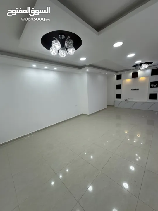 الشقة للبيع في رام الله / عين مصباح . الموقع عين مصباح / قرب جامعة القدس المفتوحه طابق اول