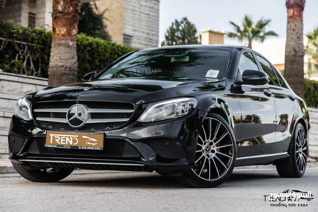 Mercedes C200 2019 Amg kit mild hybrid Night Package   السيارة وارد المانيا