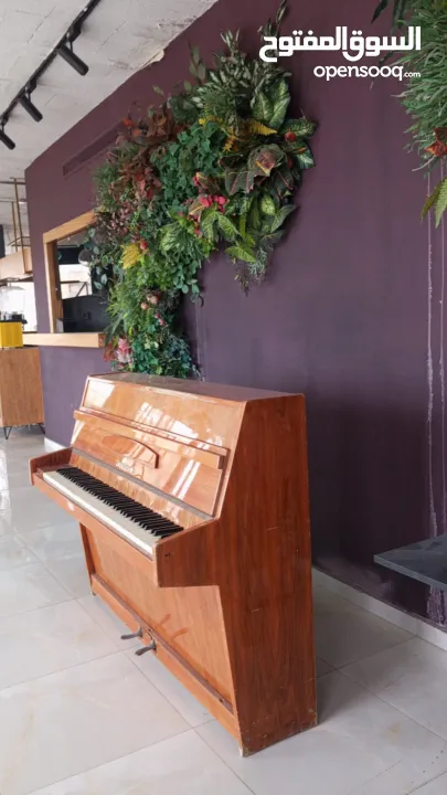 بيانو مستعمل للبيع zimmar man