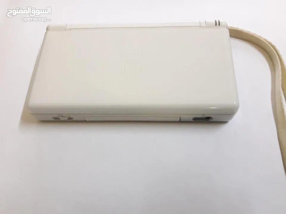 اجهزة محمولة ناينتدو Nintendo DS معدلة مع مجموعة العاب رائعة