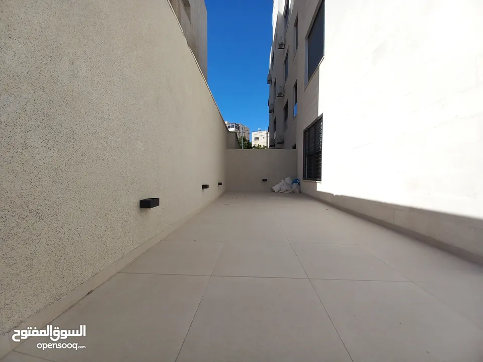 شقة غير مفروشة للإيجار في دير غبار ( Property 38894 ) سنوي فقط