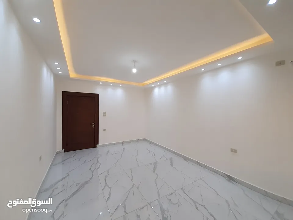 شقة أرضية مساحة 150م مع تراس ومدخل خاص باجمل مناطق شفا بدران  للبيع