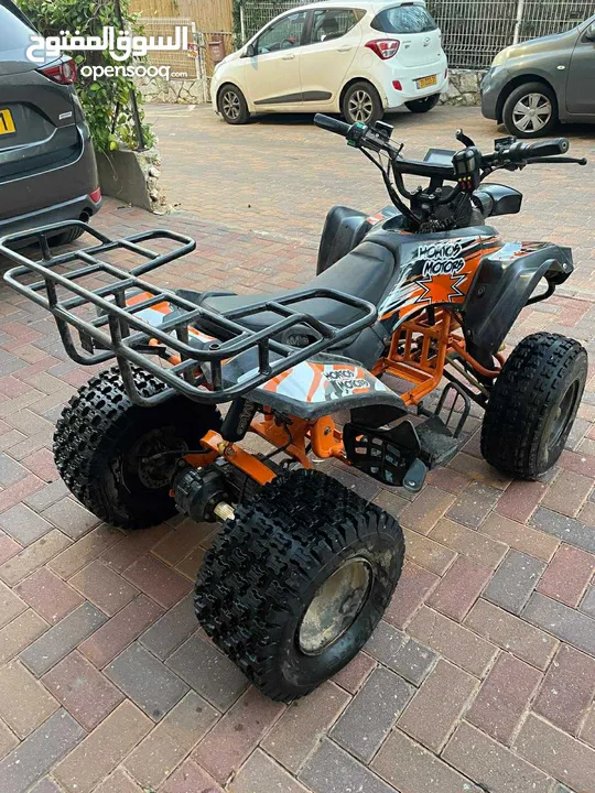 تركترون بحاله الوكاله للبيع باصلا عنبي