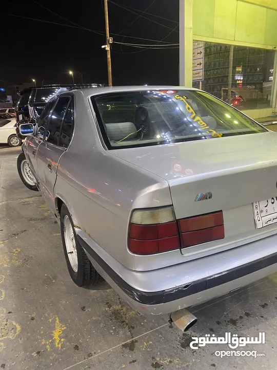 BMW موديل 1990