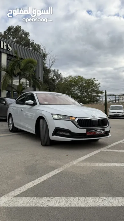 سكودا اوكتافيا ترخيص 2022 محرك 2000 ديزل جير أوتوماتيك 150 حصان