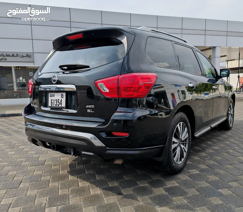 NISSAN PATHFINDER SL 2017 FULL OPTION PANORAMIC ROOF