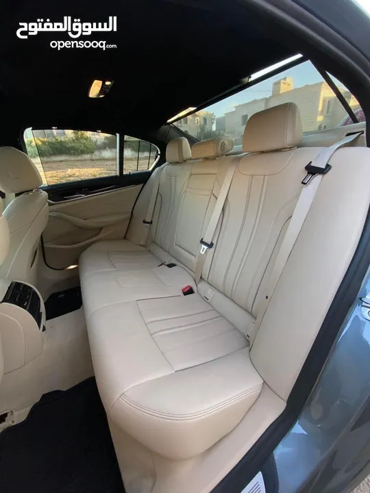 بلج ان هايبرد  M package BMW 530e 2019