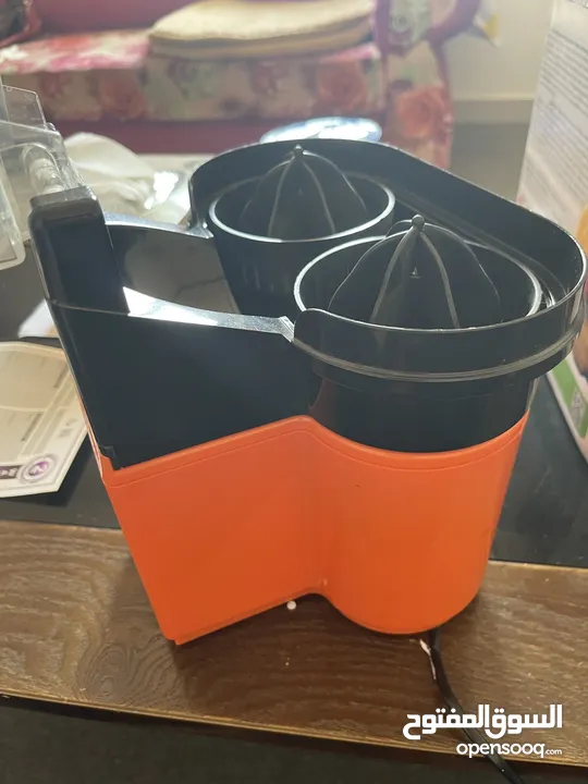 عصارة برتقال كليك ون بحاله ممتازه Citrus juicer in very good condition