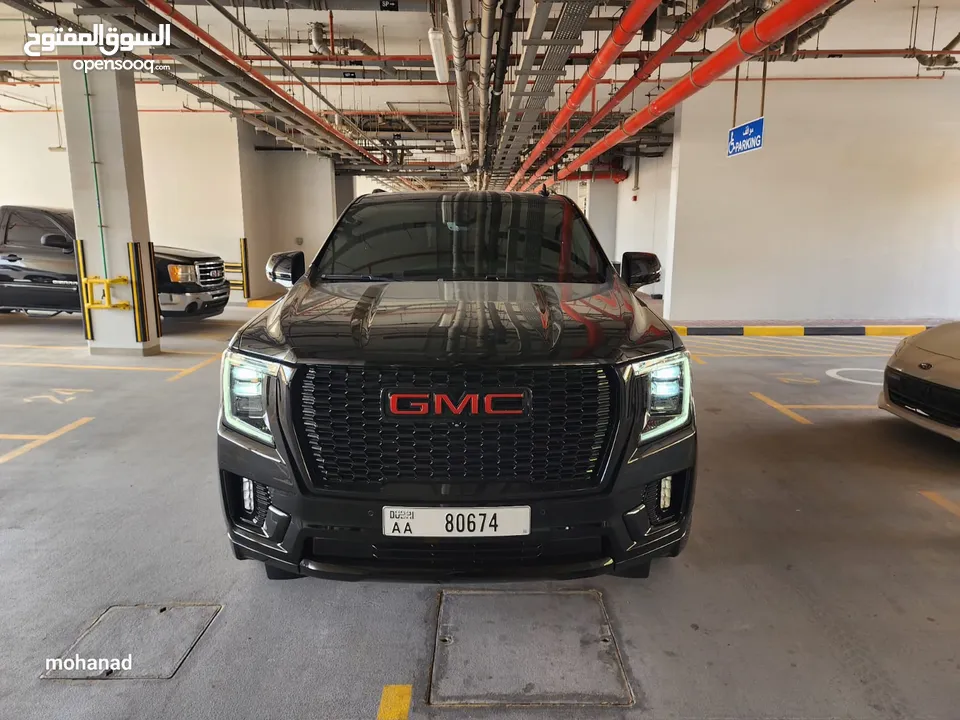 سيارة GMC YUKON DINELLI قمة في النظافة خليجي بلاك ايديشن