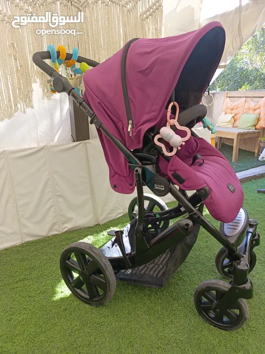 عرباية أطفال ماركة Britax بحاله ممتازه