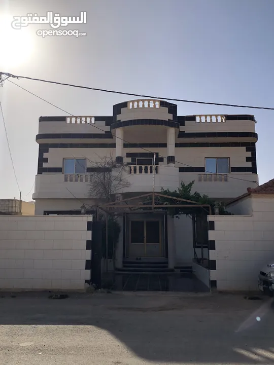بيت للبيع الزعتري