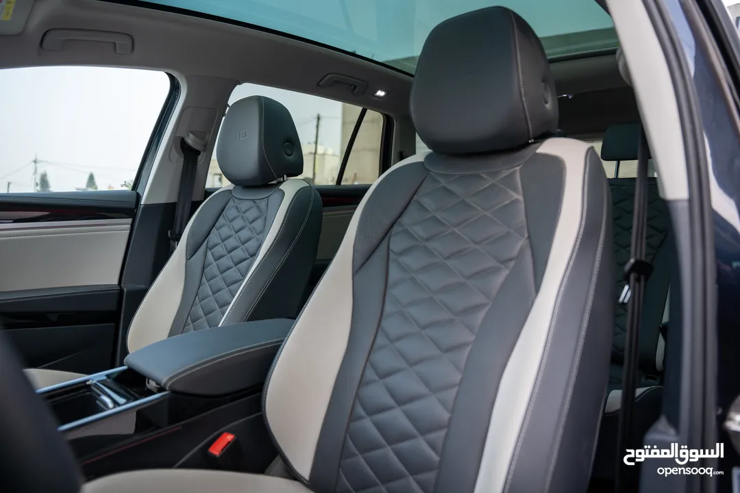 Volkswagen ID6 Pro 2022 + 2023  مستعمل و كفالة اتوهب فحص اتوسكور 90% فما فوق