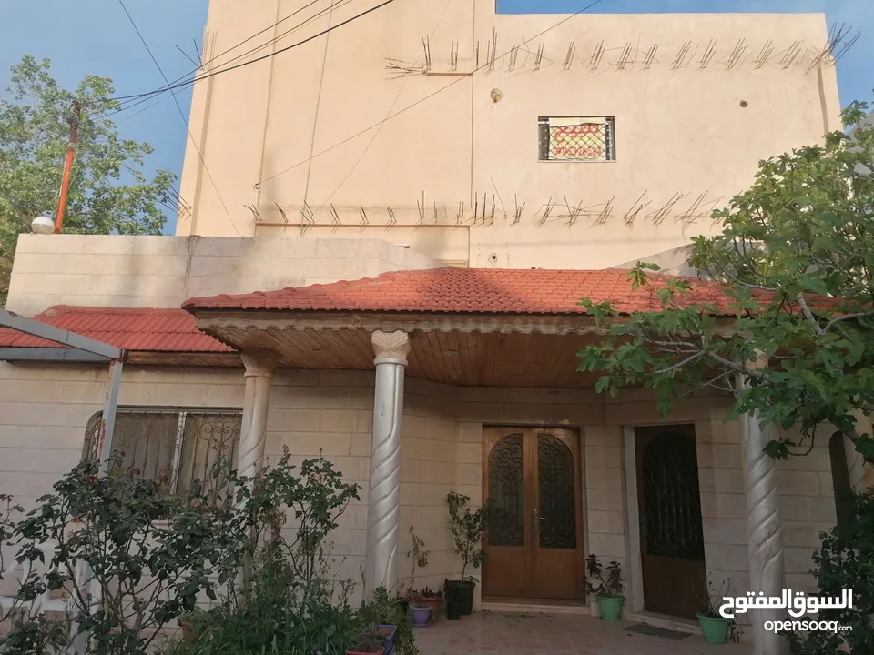 بيت للبيع مكون من ثلاث طوابق عمان جاوا إسكان أشكو ضاحية الكرمل