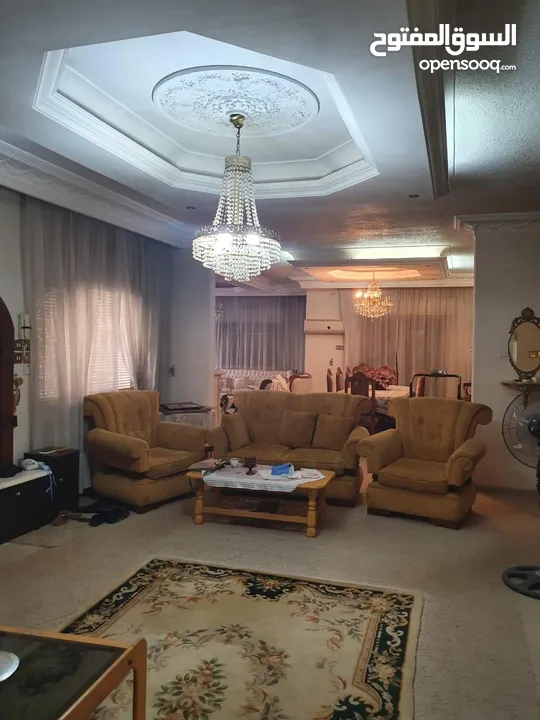 فيلا فاخرة للبيع في الجبيهة – مساحة 870 م2 – بدون وسيط