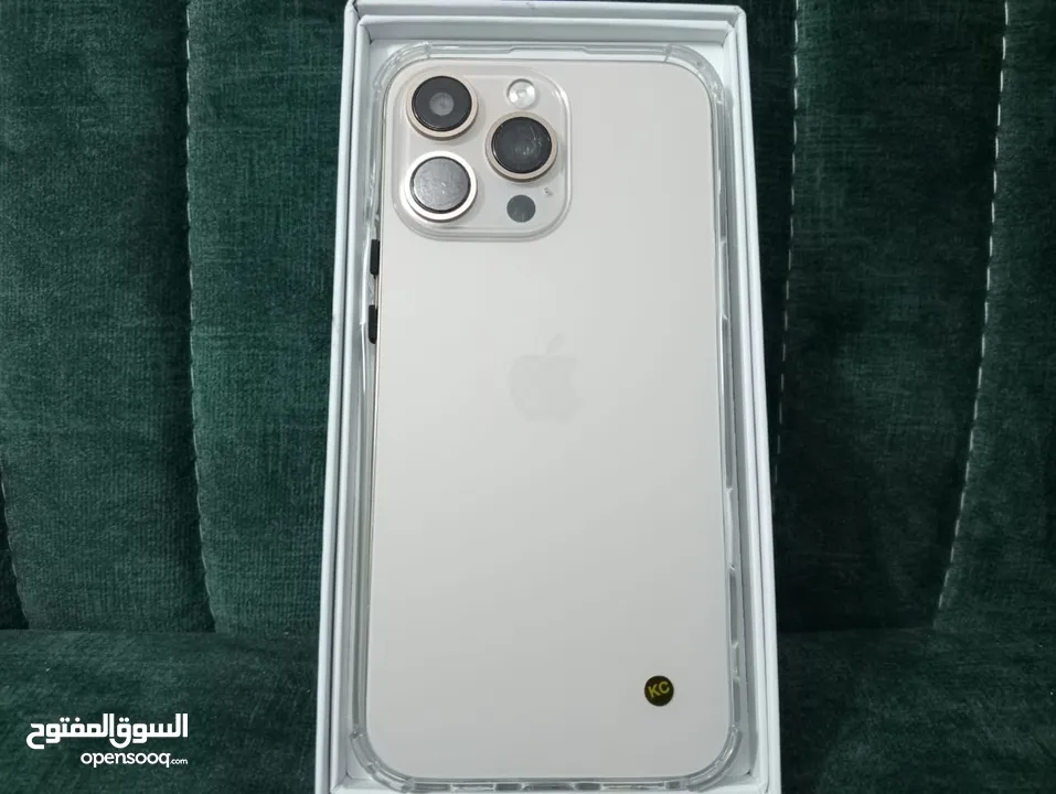 بمناسبه عيد ست الحبايب نازلين باقوى الخصومات علشان تفرح قلبهاعلى ايفون بروماكس 16 Iphone promax